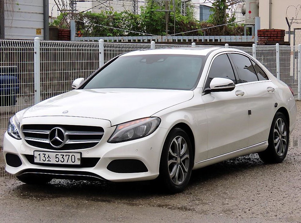 벤츠 C 클래스 C220 d 아방가르드 사진 2