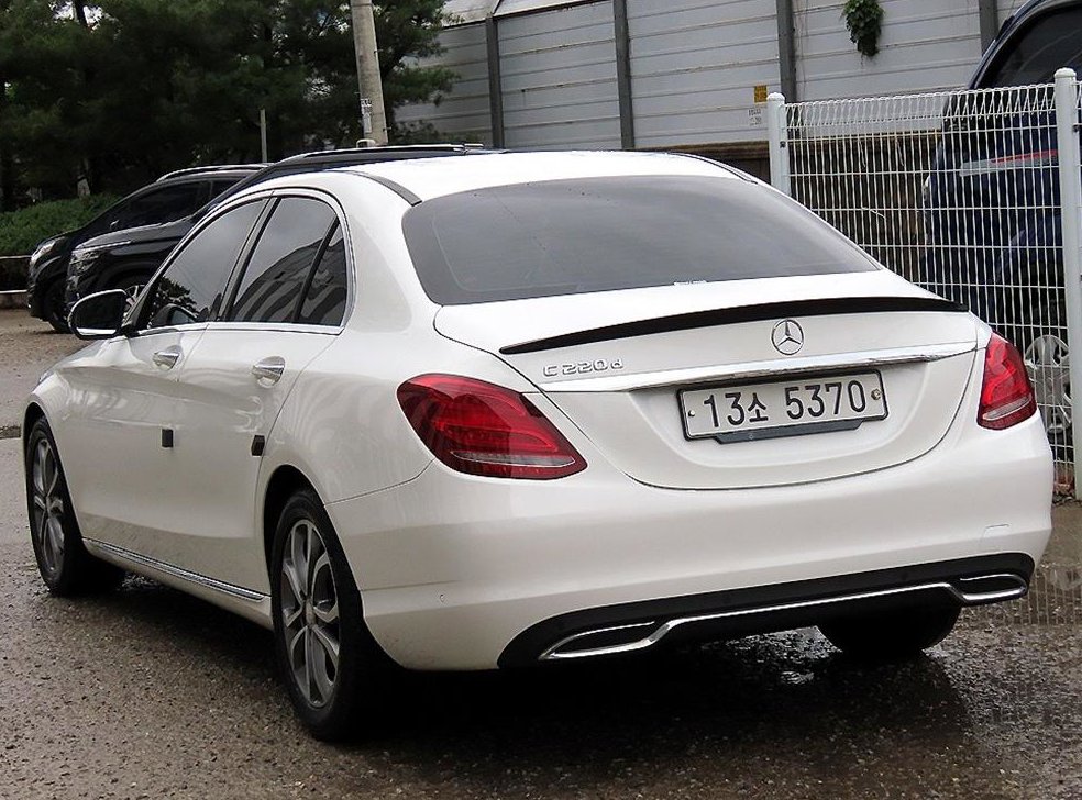 벤츠 C 클래스 C220 d 아방가르드 사진 3