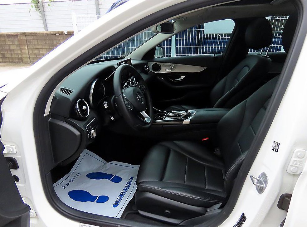 벤츠 C 클래스 C220 d 아방가르드 사진 5