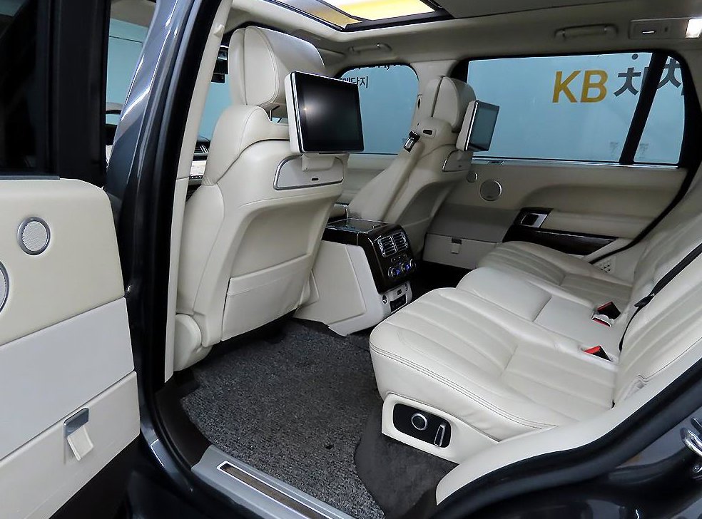 랜드로버 레인지로버 4.4 SDV8 VOGUE SE LWB 디젤 사진 6