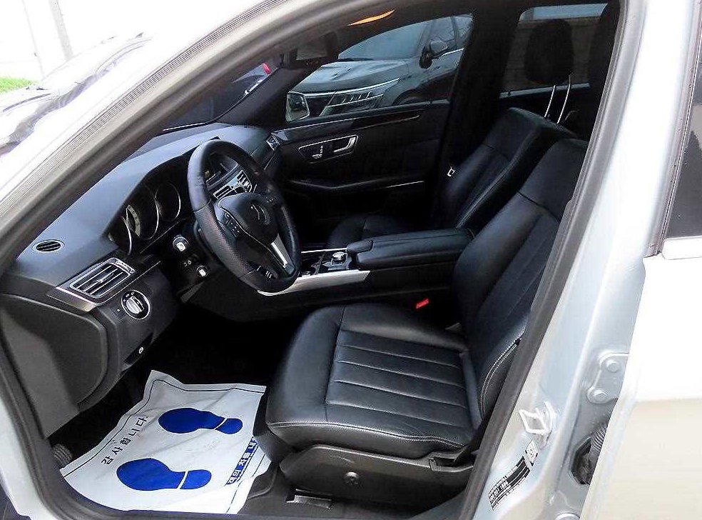 벤츠 E 클래스 E300 4MATIC 아방가르드 사진 5
