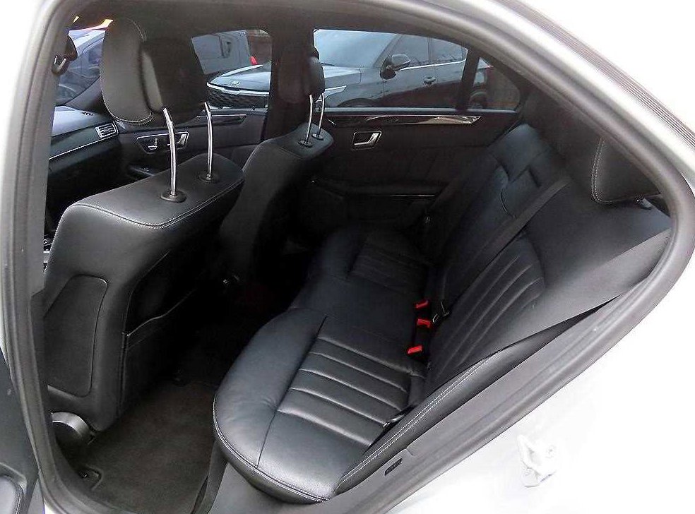 벤츠 E 클래스 E300 4MATIC 아방가르드 사진 6