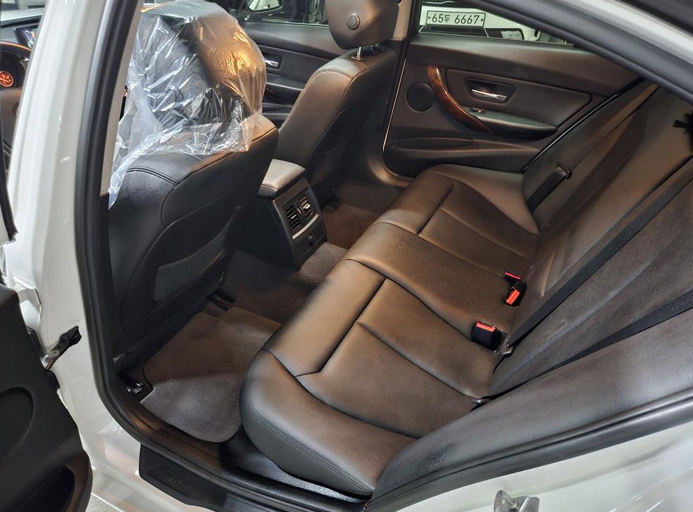 BMW 3시리즈 320d 사진 16