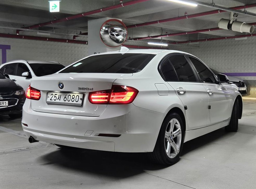 BMW 3시리즈 320d 사진 4