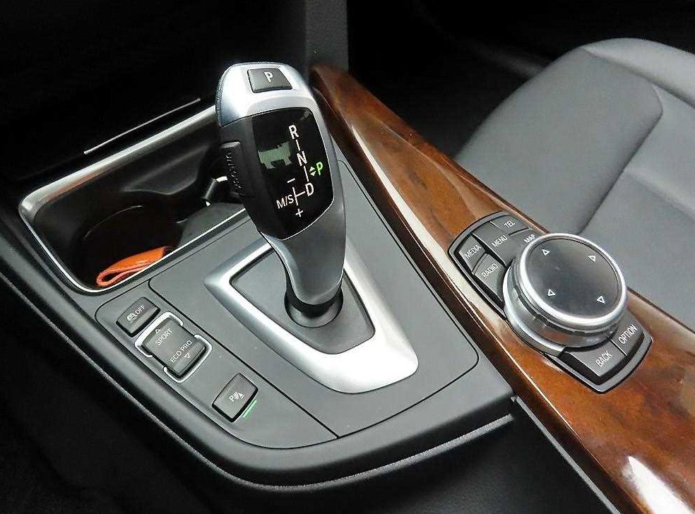 BMW 3시리즈 320i 사진 10