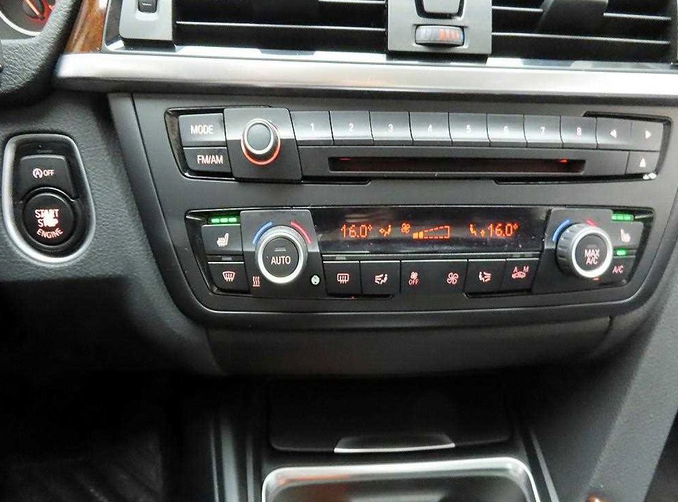 BMW 3시리즈 320i 사진 16