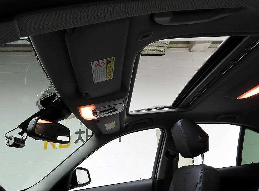 BMW 3시리즈 320i 사진 17