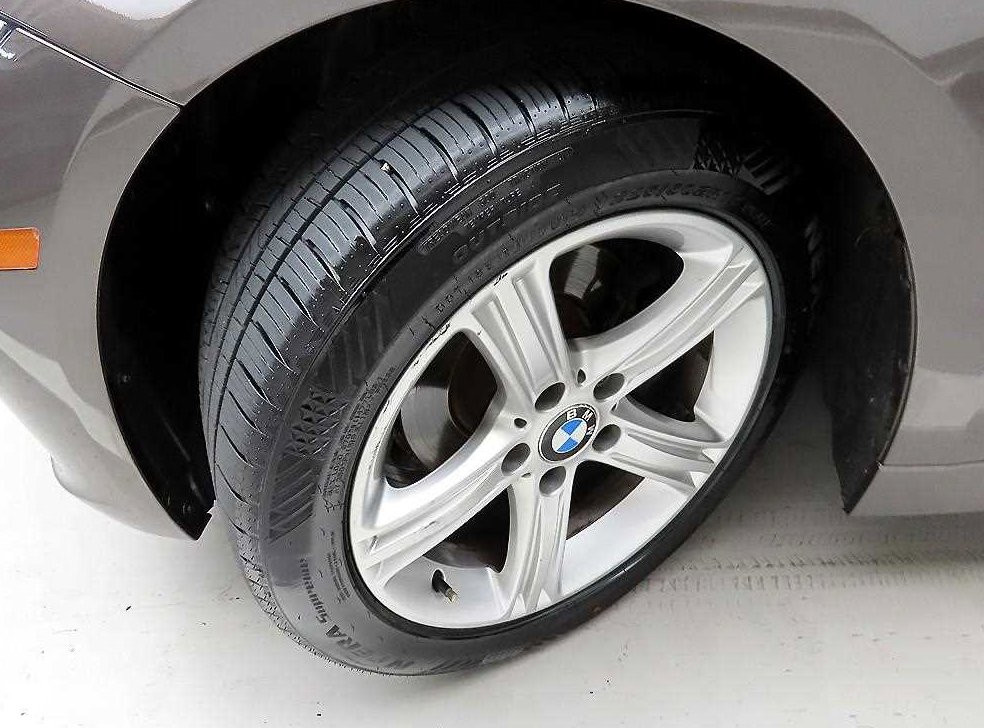 BMW 3시리즈 320i 사진 19
