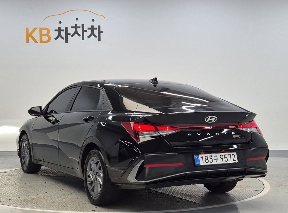 현대 아반떼 1.6 HEV 사진 2