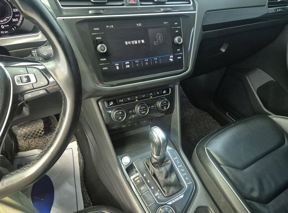 폭스바겐 티구안 2.0 TDI 프레스티지 4모션 사진 9