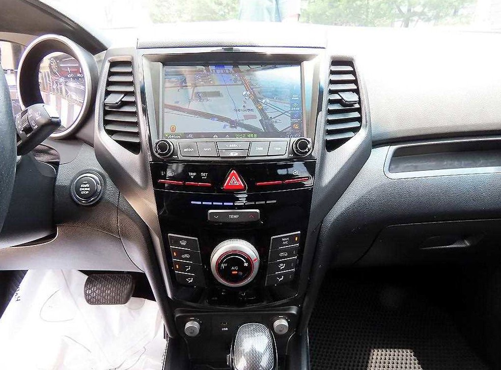 KG모빌리티(쌍용)  티볼리 가솔린 2WD 1.6 LX 사진 13