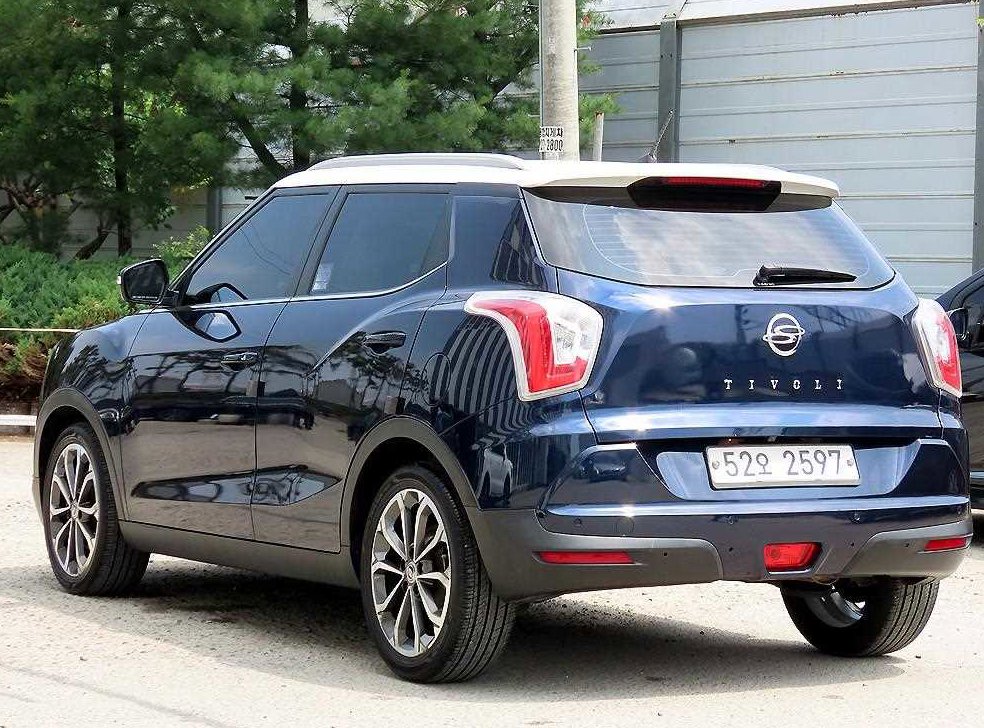 KG모빌리티(쌍용)  티볼리 가솔린 2WD 1.6 LX 사진 3