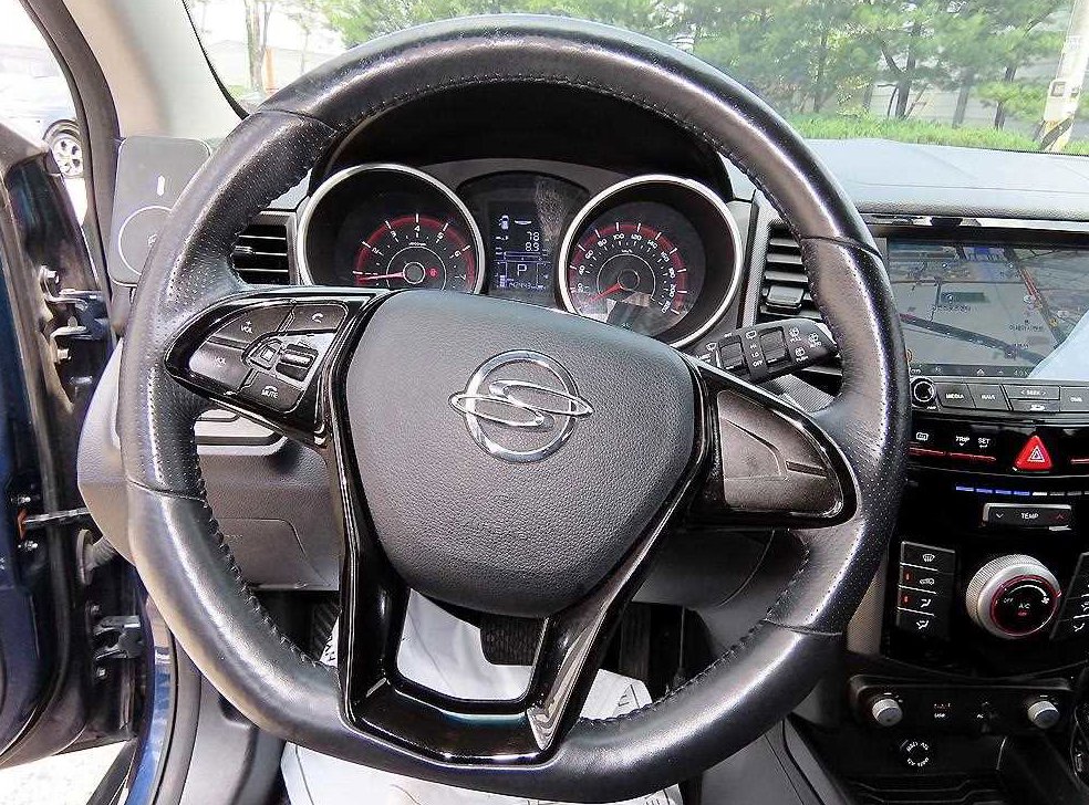 KG모빌리티(쌍용)  티볼리 가솔린 2WD 1.6 LX 사진 8