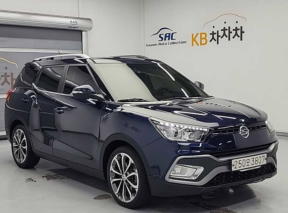 KG모빌리티(쌍용)  티볼리 2WD 디젤 1.6 RX 사진 4