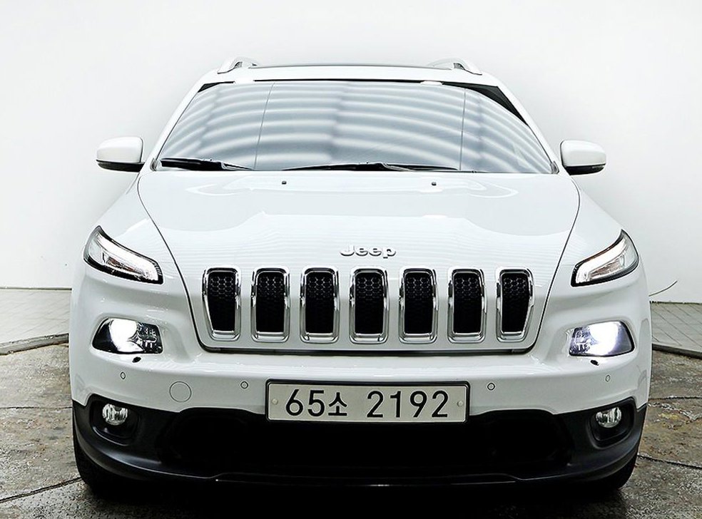 지프 체로키 2.4 론지튜드 AWD