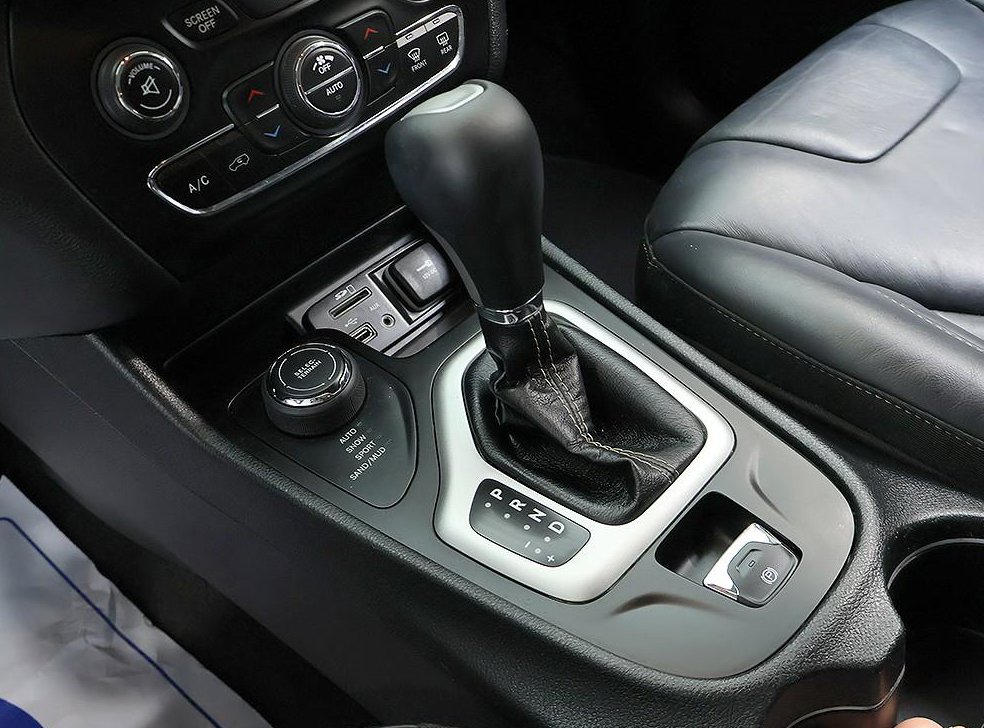 지프 체로키 2.4 론지튜드 AWD 사진 10
