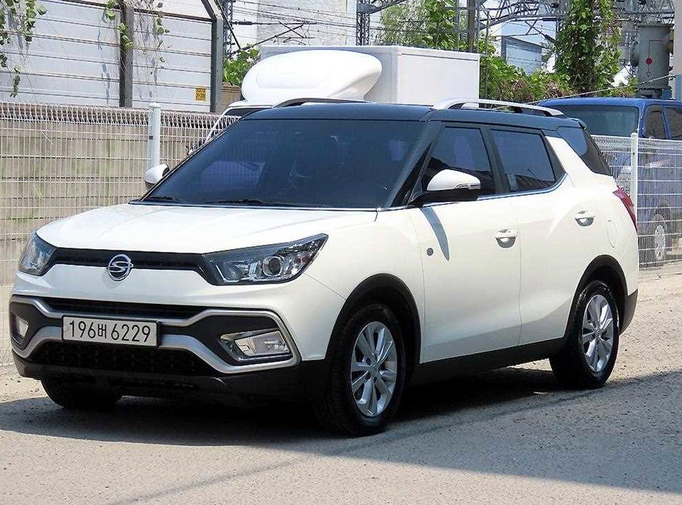 KG모빌리티(쌍용)  티볼리 2WD 디젤 1.6 IX 사진 2