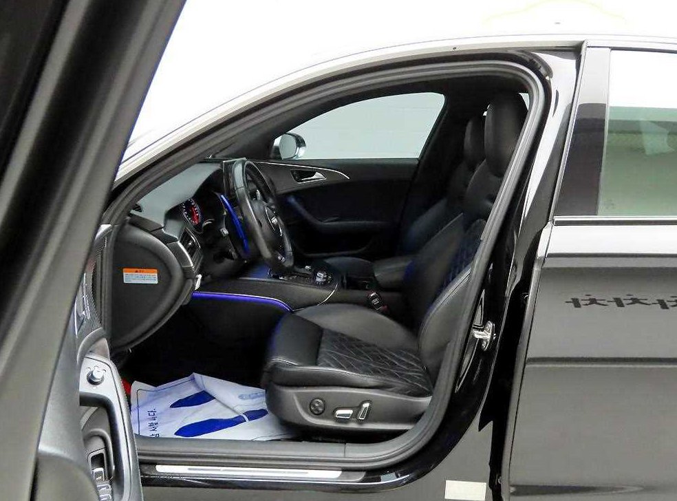아우디 A6 50 TFSI 콰트로 사진 12
