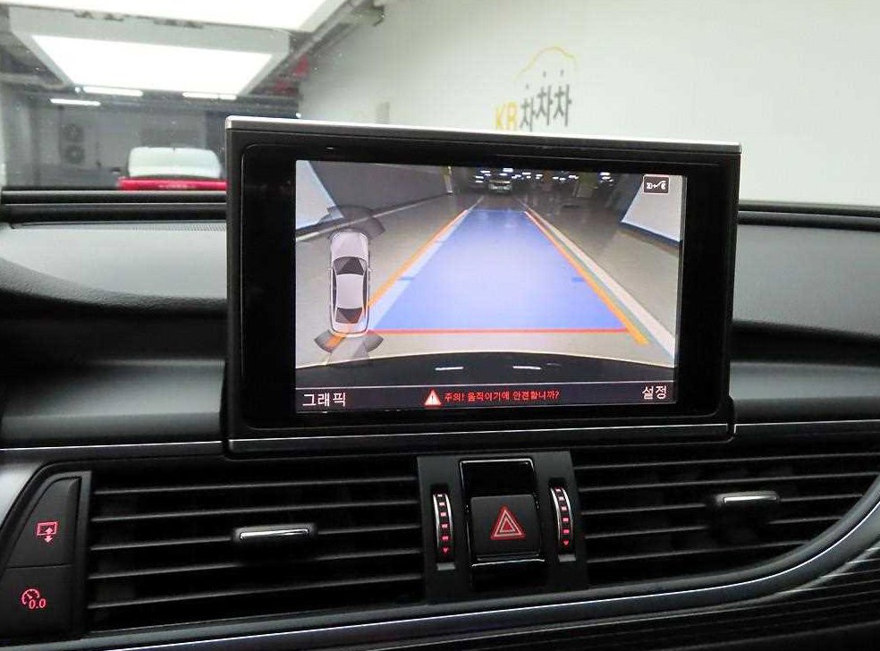 아우디 A6 50 TFSI 콰트로 사진 15