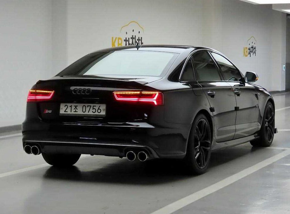 아우디 A6 50 TFSI 콰트로 사진 4