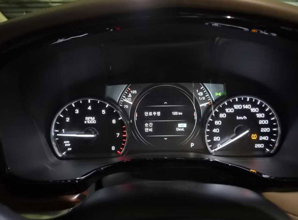 캐딜락 XT5 3.6 플래티넘 AWD 사진 11