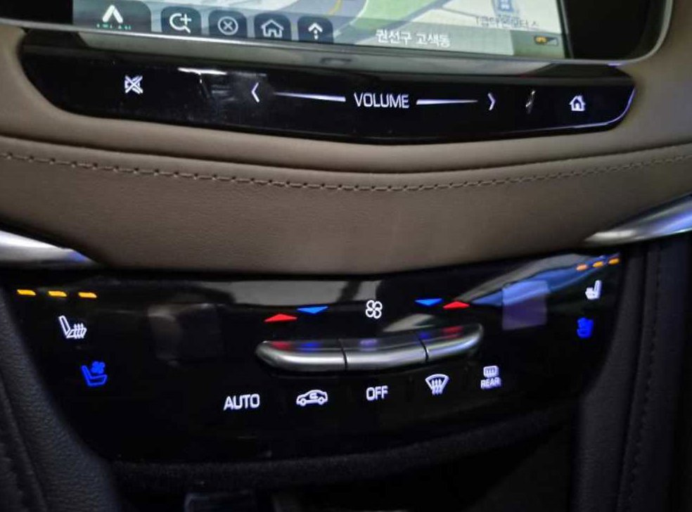캐딜락 XT5 3.6 플래티넘 AWD 사진 14