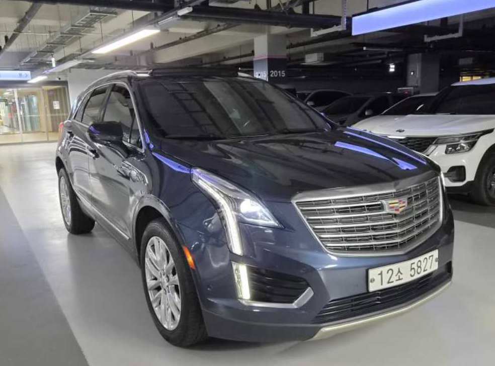 캐딜락 XT5 3.6 플래티넘 AWD 사진 2