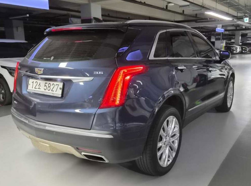 캐딜락 XT5 3.6 플래티넘 AWD 사진 3