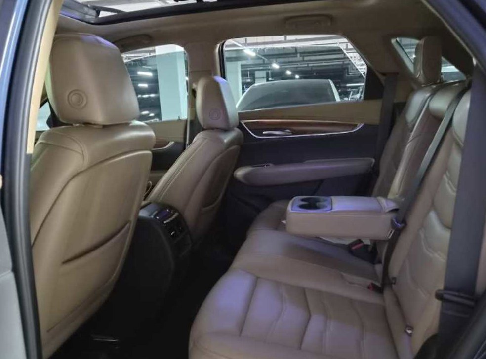 캐딜락 XT5 3.6 플래티넘 AWD 사진 7