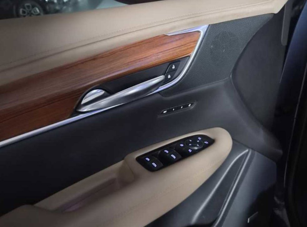 캐딜락 XT5 3.6 플래티넘 AWD 사진 8