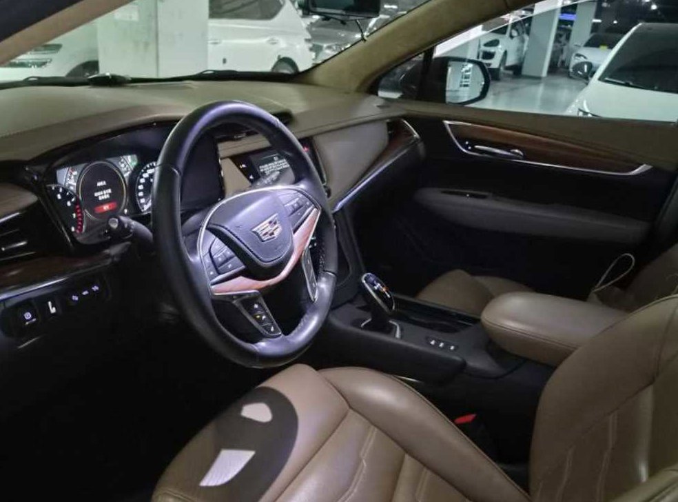 캐딜락 XT5 3.6 플래티넘 AWD 사진 9