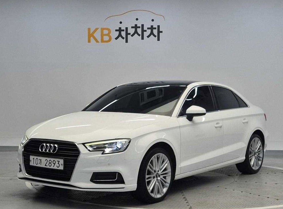 아우디 A3 40 TFSI