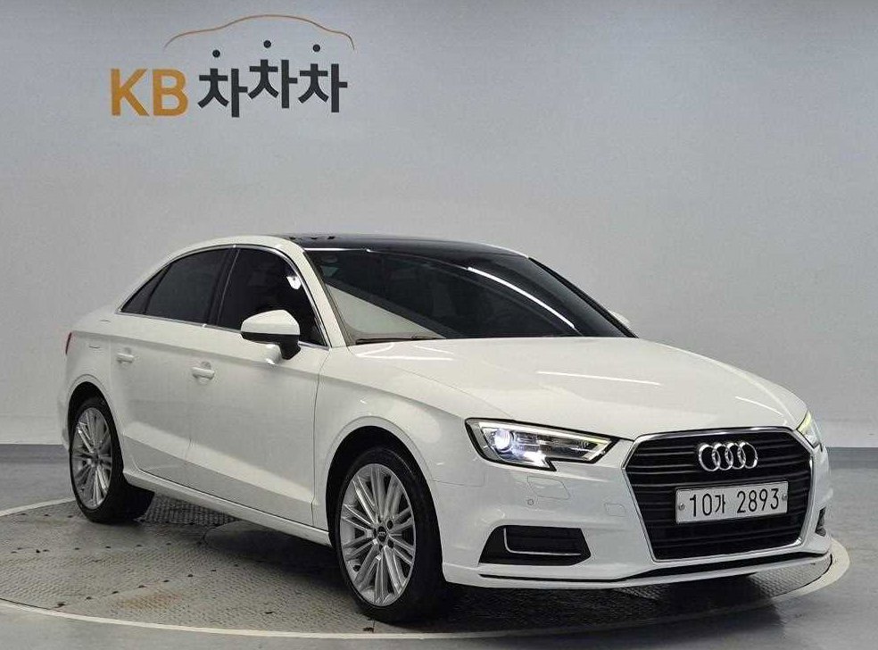 아우디 A3 40 TFSI 사진 4