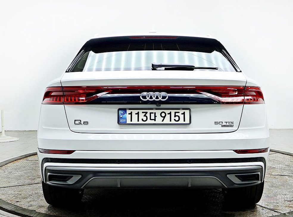 아우디 Q8 50 TDI 콰트로 프리미엄 사진 3