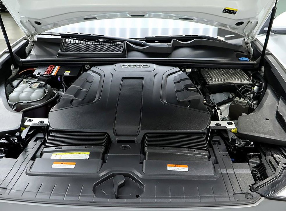 아우디 Q8 50 TDI 콰트로 프리미엄 사진 8