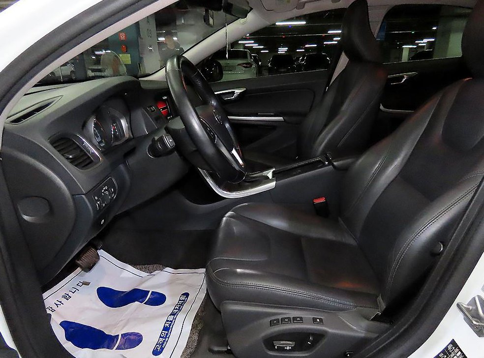 볼보 S60 D3 사진 6