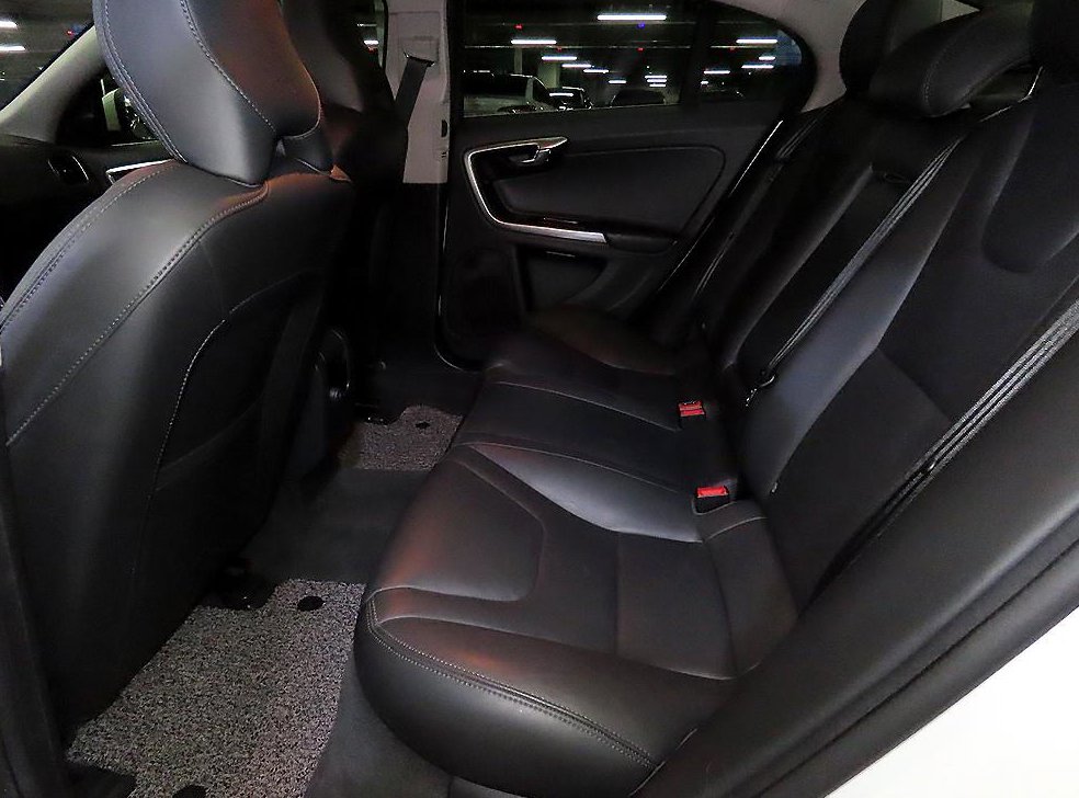 볼보 S60 D3 사진 7