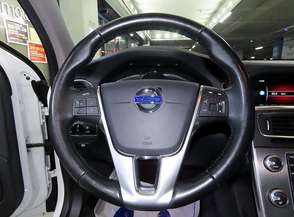 볼보 S60 D3 사진 9
