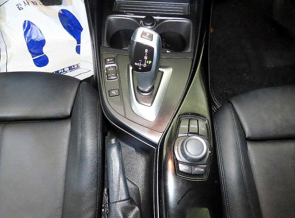 BMW 1시리즈 118d 스포츠 사진 12