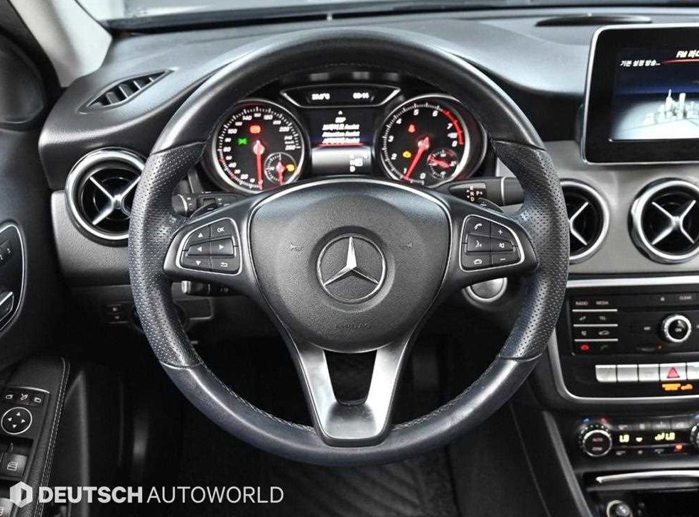 벤츠 GLA 클래스 GLA220 프리미엄 사진 13