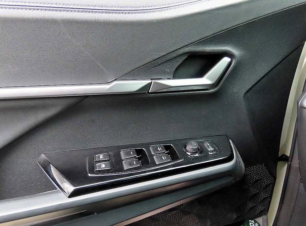 KG모빌리티(쌍용)  토레스 1.5 GDI-T 2WD 사진 11