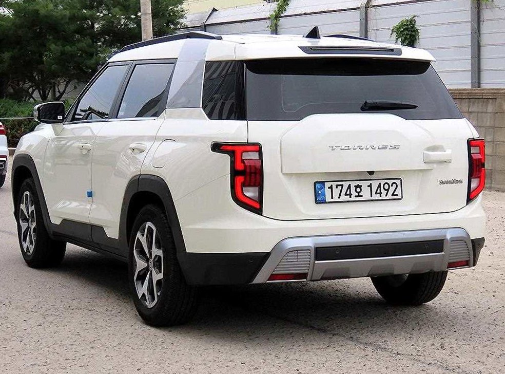 KG모빌리티(쌍용)  토레스 1.5 GDI-T 2WD 사진 3