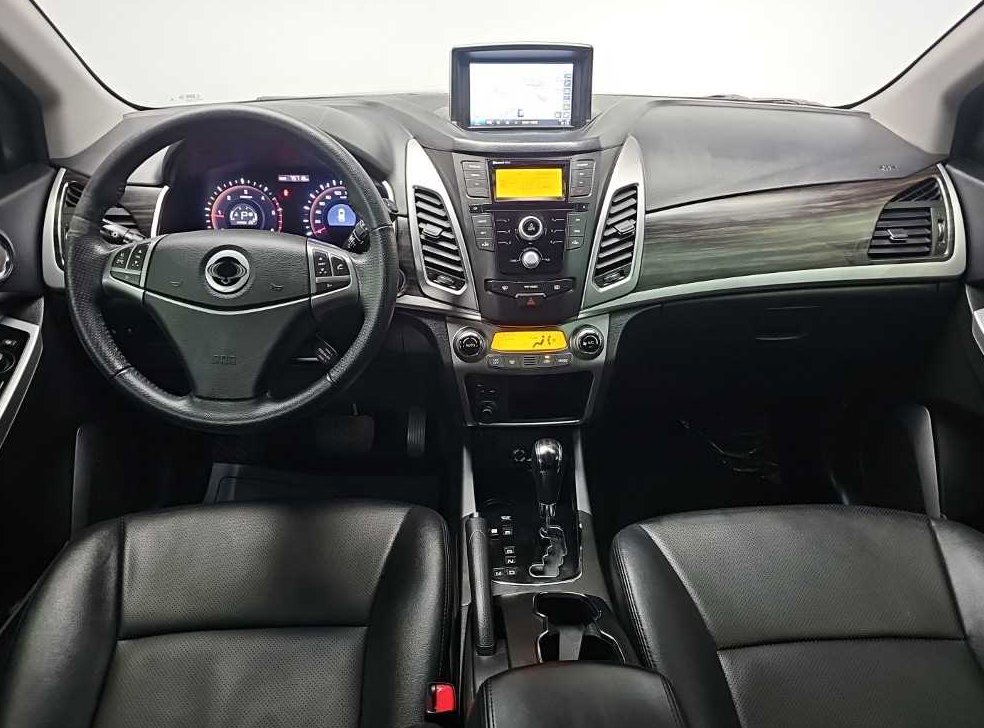 KG모빌리티(쌍용)  코란도 4WD 2.0 어드벤처 사진 7