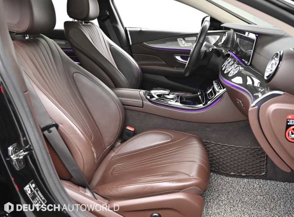벤츠 CLS 클래스 CLS 300d AMG Line 사진 12