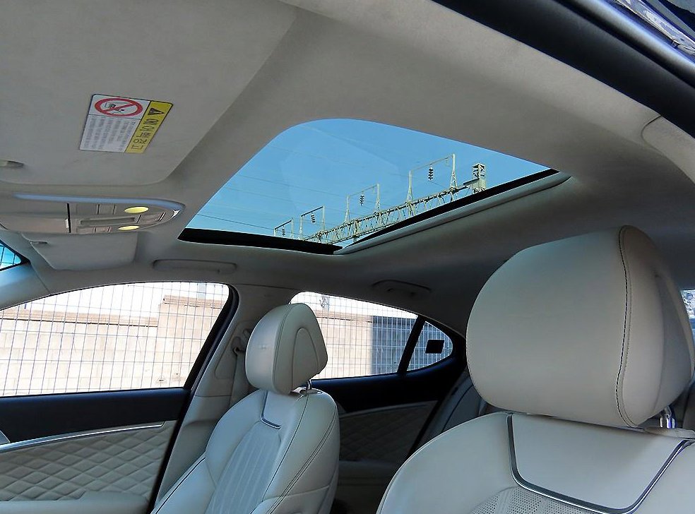 제네시스 G70 3.3T 스포츠 AWD 사진 17
