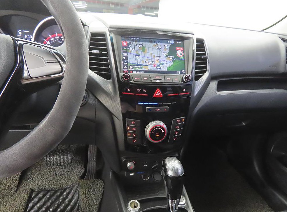 KG모빌리티(쌍용)  티볼리 가솔린 2WD 1.6 VX 사진 10