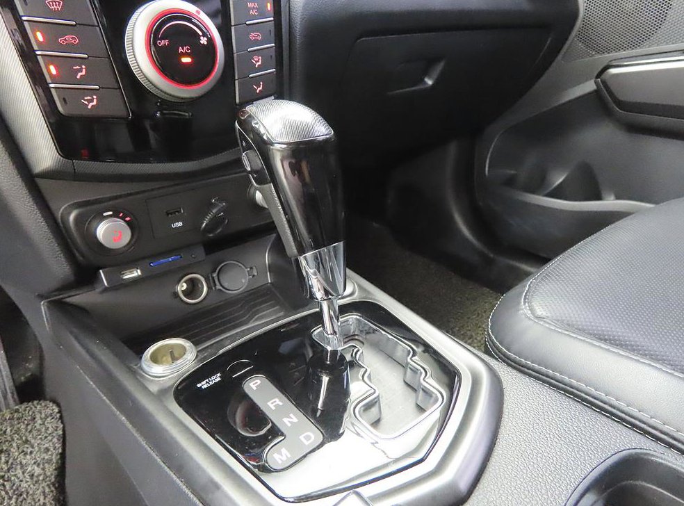 KG모빌리티(쌍용)  티볼리 가솔린 2WD 1.6 VX 사진 11