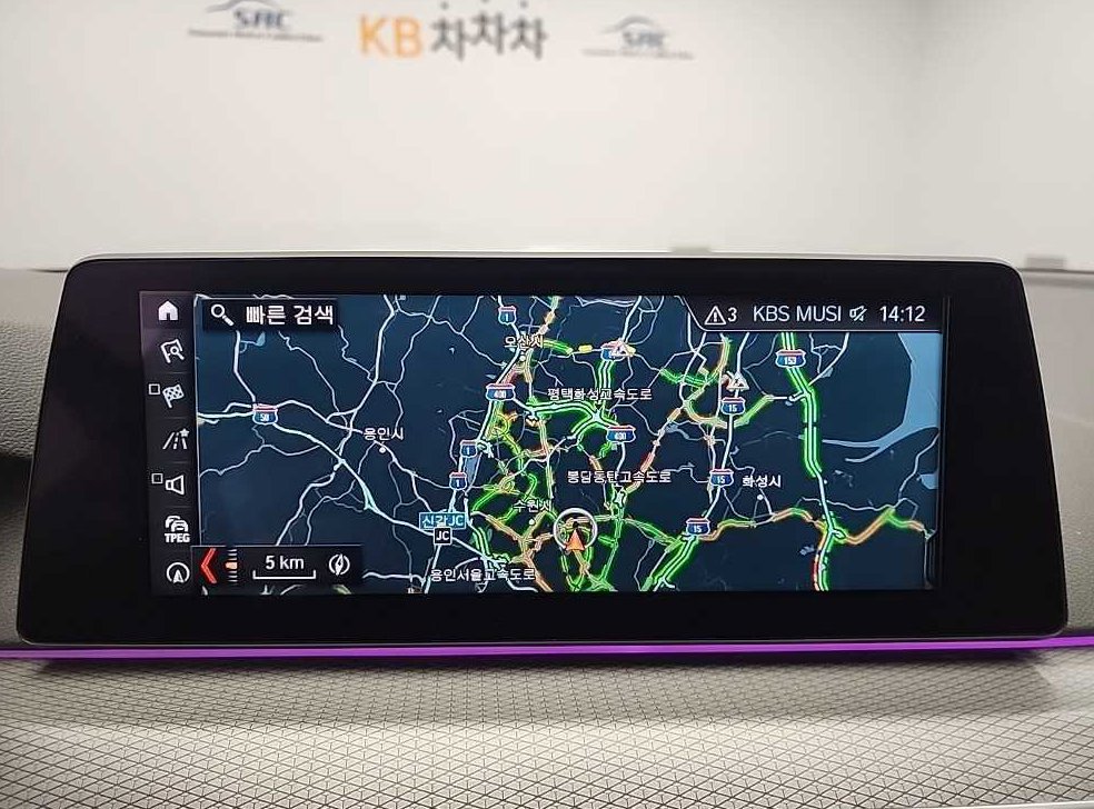 BMW 5시리즈 530i M 스포츠 플러스 사진 15