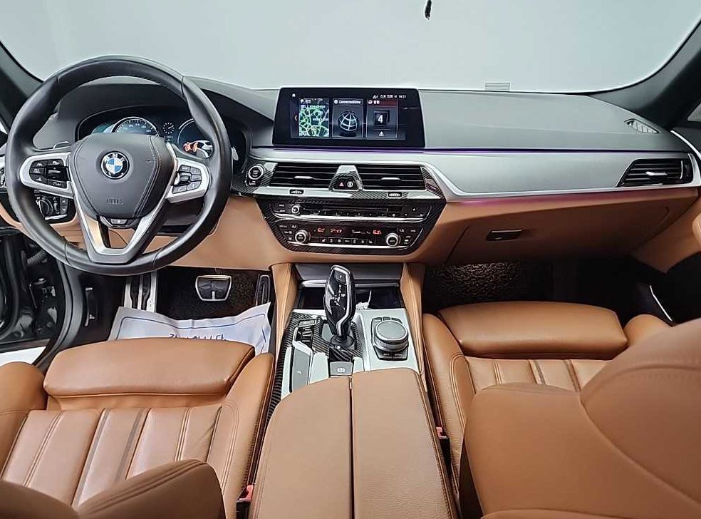BMW 5시리즈 530i M 스포츠 플러스 사진 7