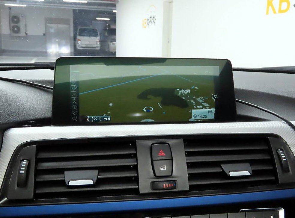 BMW 3시리즈 320d 사진 9